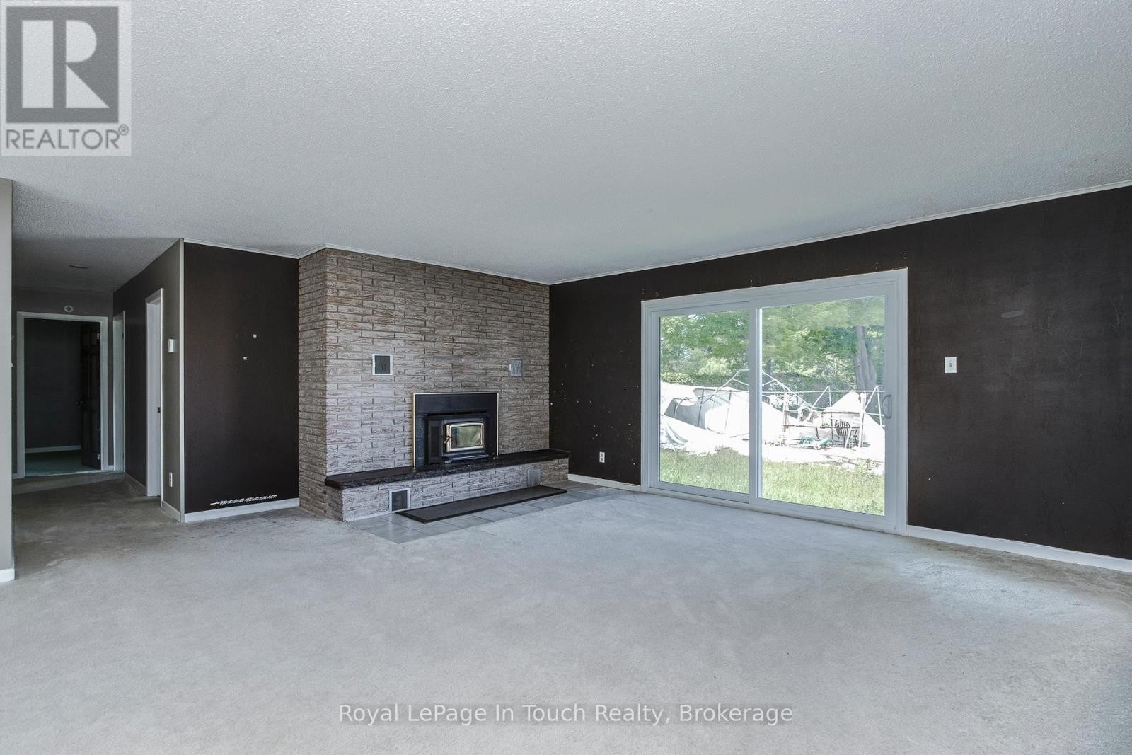 












740 BALM BEACH ROAD E

,
Midland,




Ontario
L4R4K4

