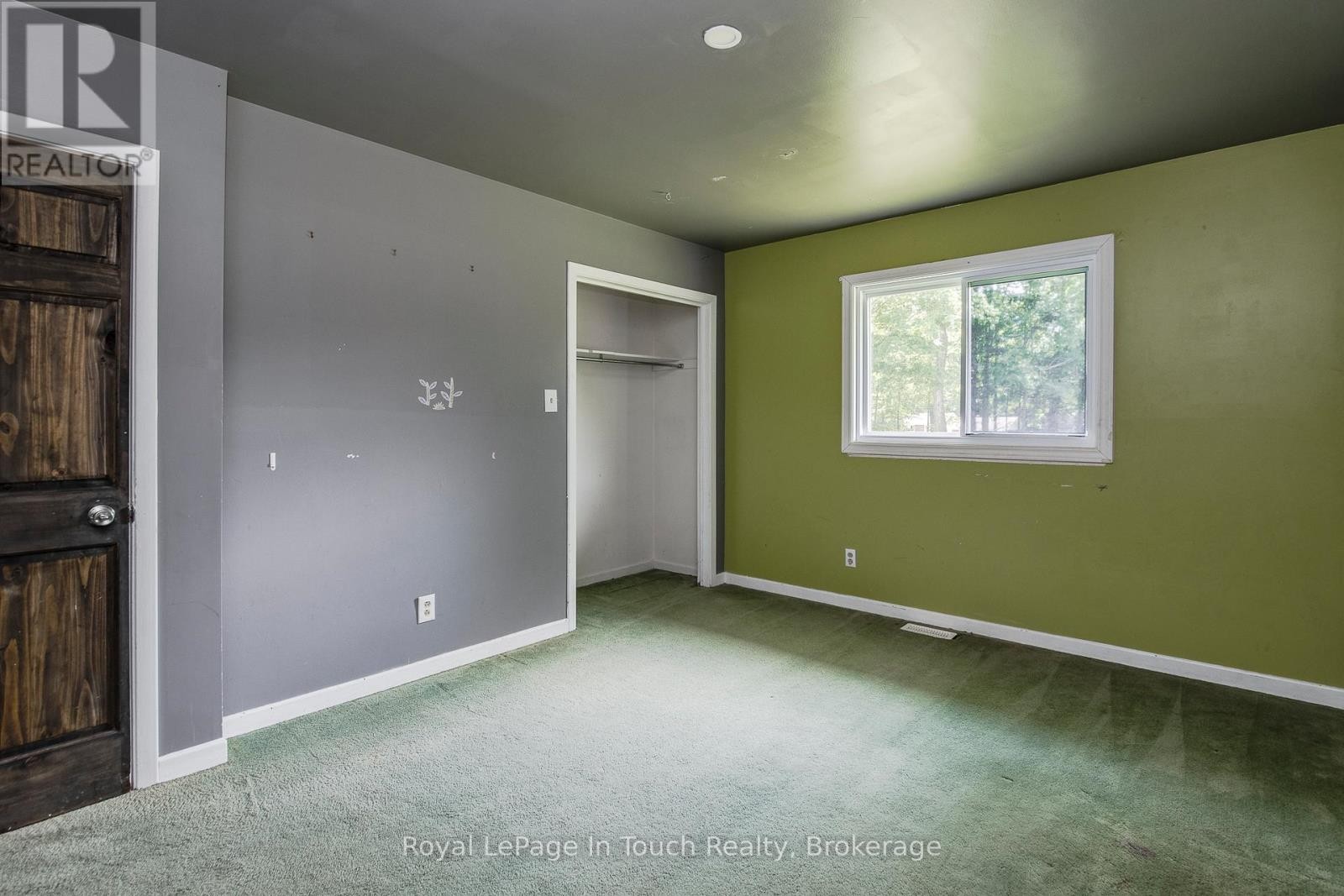 












740 BALM BEACH ROAD E

,
Midland,




Ontario
L4R4K4

