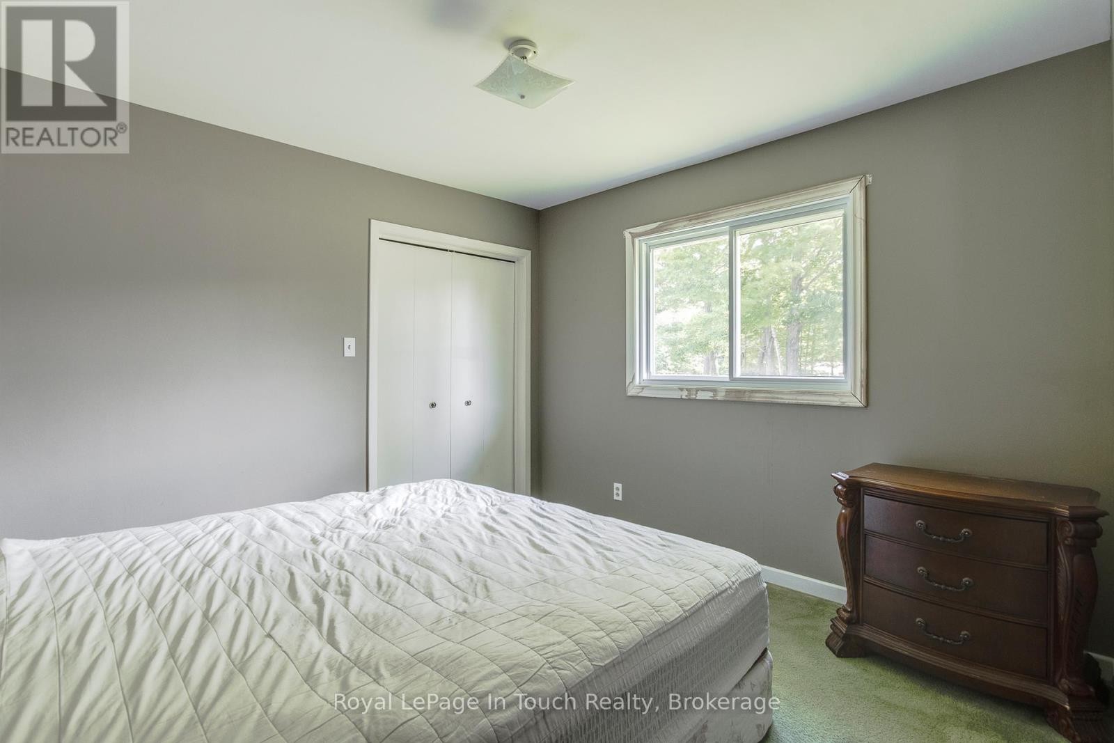 












740 BALM BEACH ROAD E

,
Midland,




Ontario
L4R4K4

