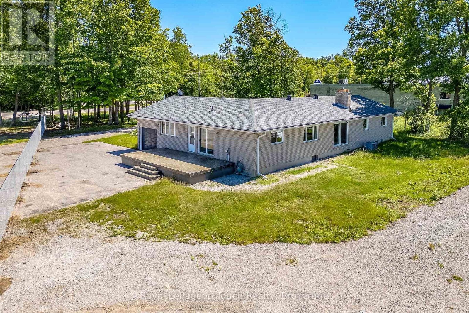 












740 BALM BEACH ROAD E

,
Midland,




Ontario
L4R4K4

