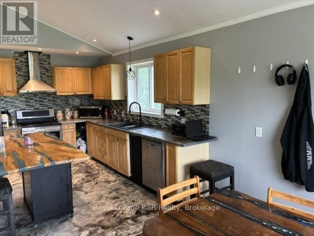 












382162 CONCESSION 17 ROAD E

,
Georgian Bluffs,




Ontario
N0H2T0

