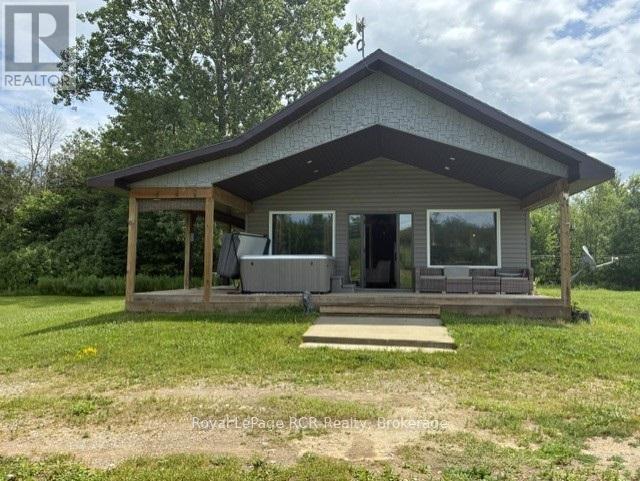












382162 CONCESSION 17 ROAD E

,
Georgian Bluffs,




Ontario
N0H2T0

