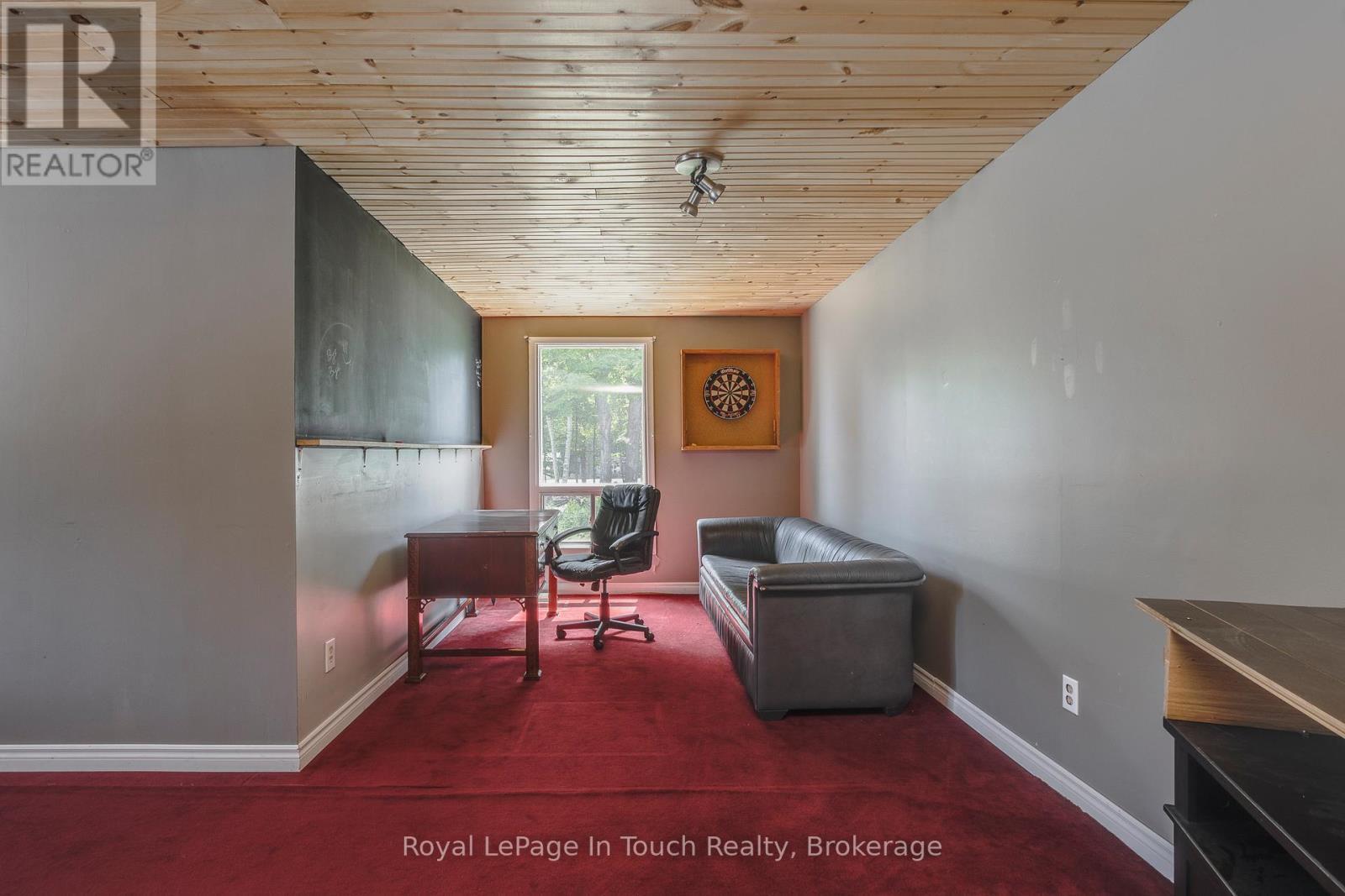 












740 BALM BEACH ROAD E

,
Midland,




Ontario
L4R4K4


