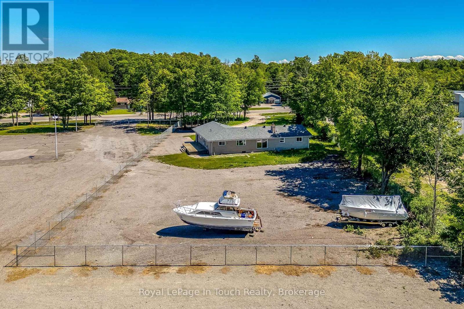 












740 BALM BEACH ROAD E

,
Midland,




Ontario
L4R4K4

