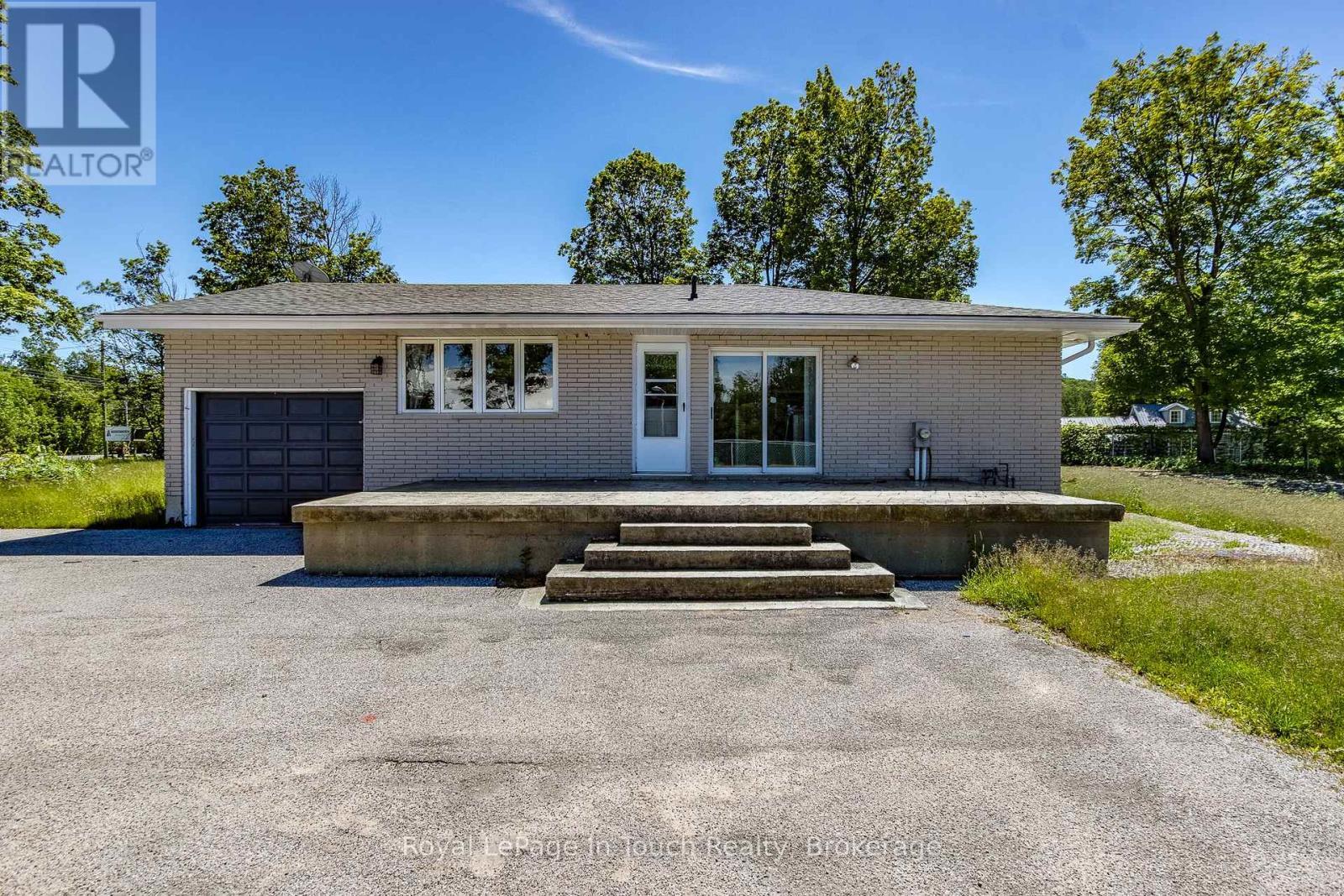 












740 BALM BEACH ROAD E

,
Midland,




Ontario
L4R4K4

