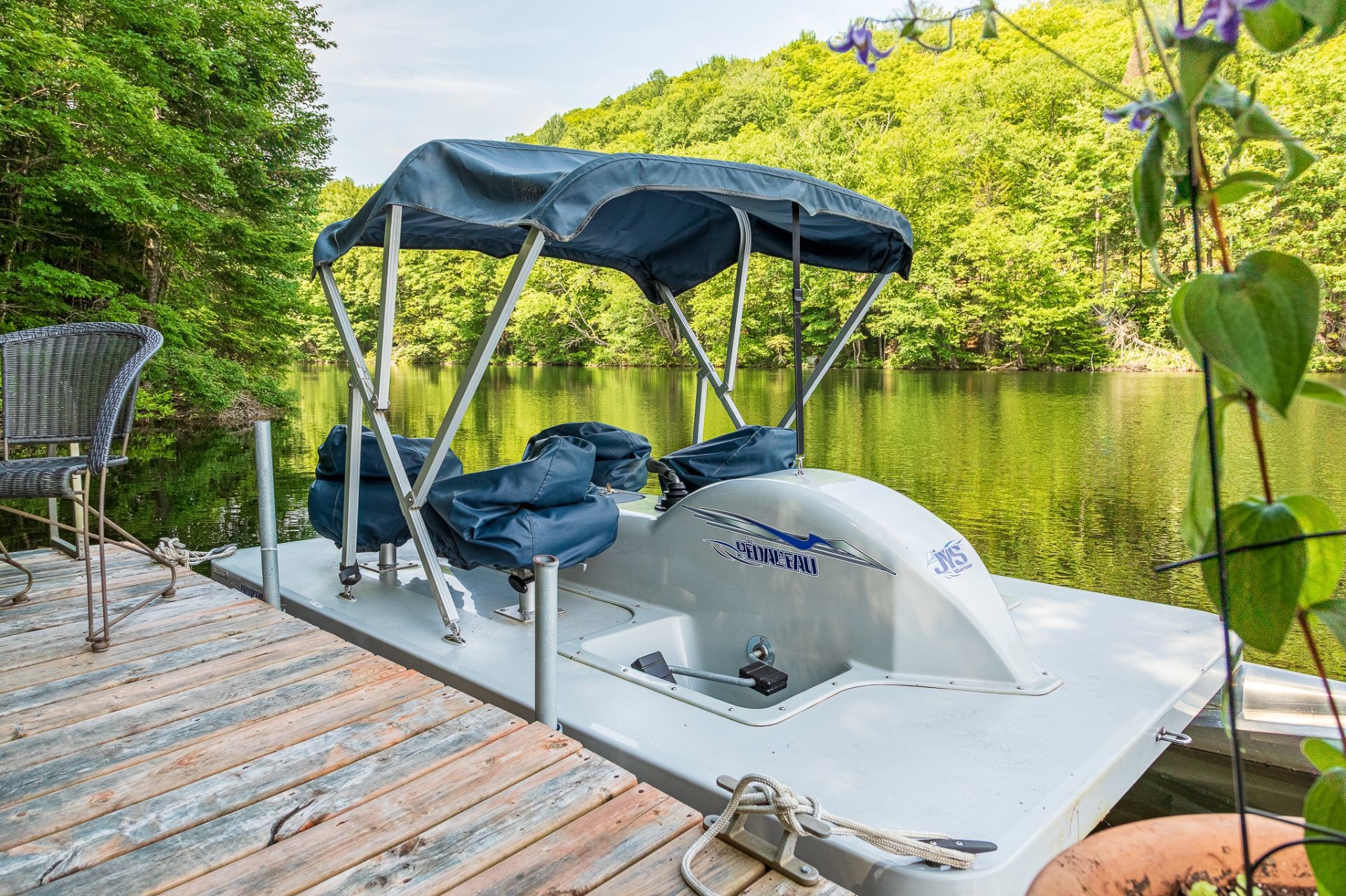 









435


Ch. du Tangara

,
Lac-aux-Sables,




QC
G0X1M0


