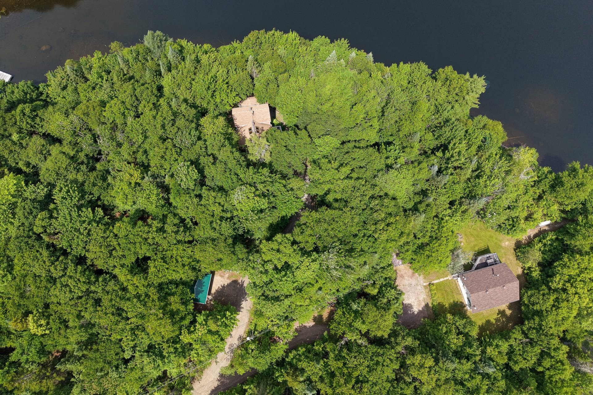 









435


Ch. du Tangara

,
Lac-aux-Sables,




QC
G0X1M0

