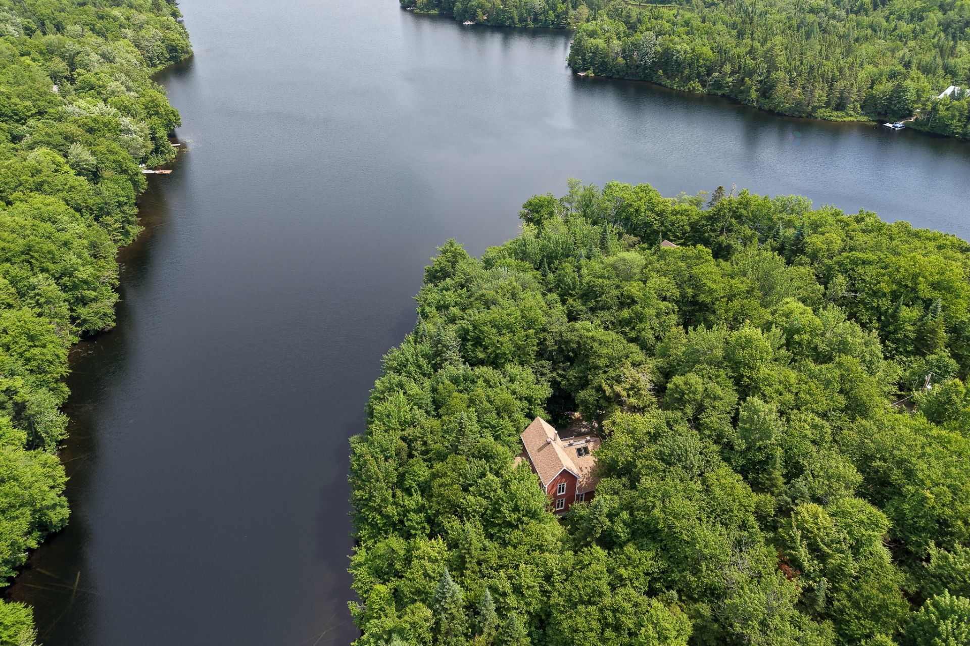 









435


Ch. du Tangara

,
Lac-aux-Sables,




QC
G0X1M0

