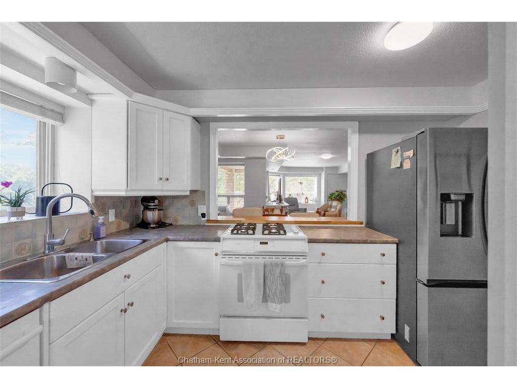 









10


Van Allen

Avenue, 201,
Chatham,




ON
N7L 5K1


