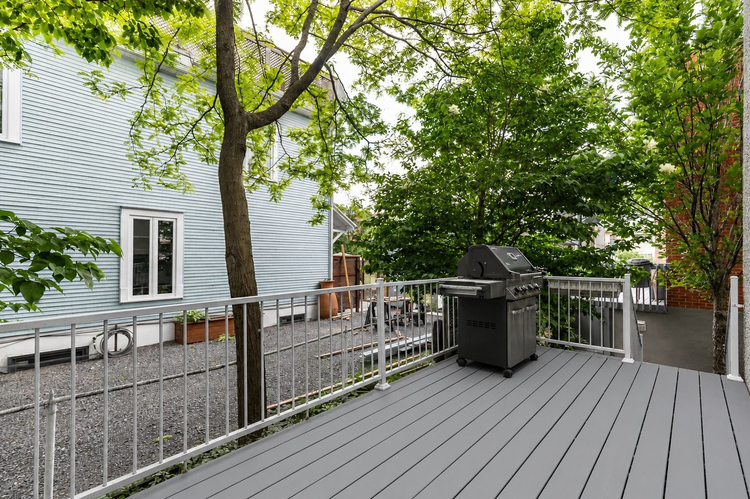 









2067Z


Boul. Gouin E.

,
Montréal (Ahuntsic-Cartierville),




QC
H2B1W7

