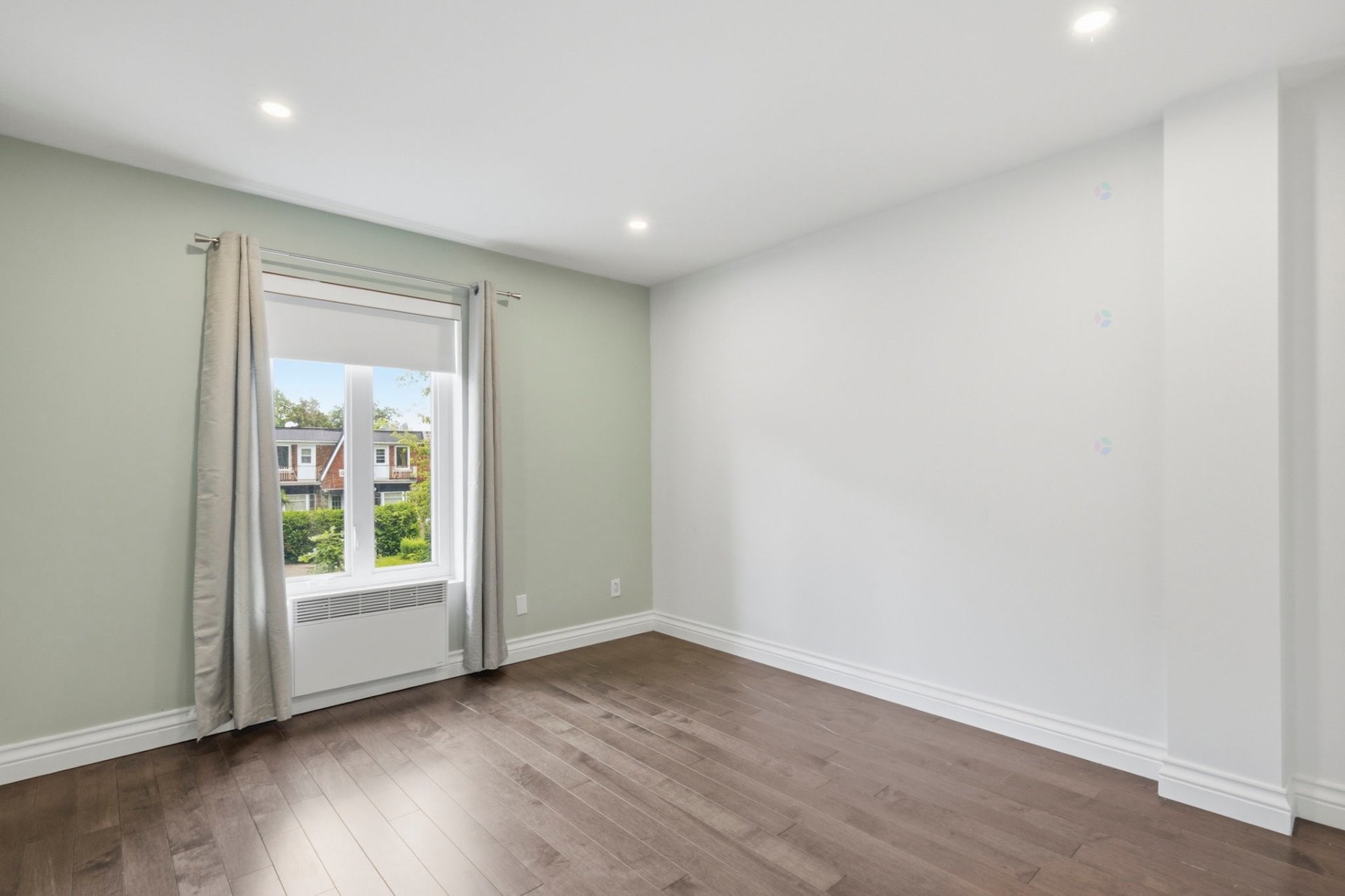 









2067Z


Boul. Gouin E.

,
Montréal (Ahuntsic-Cartierville),




QC
H2B1W7

