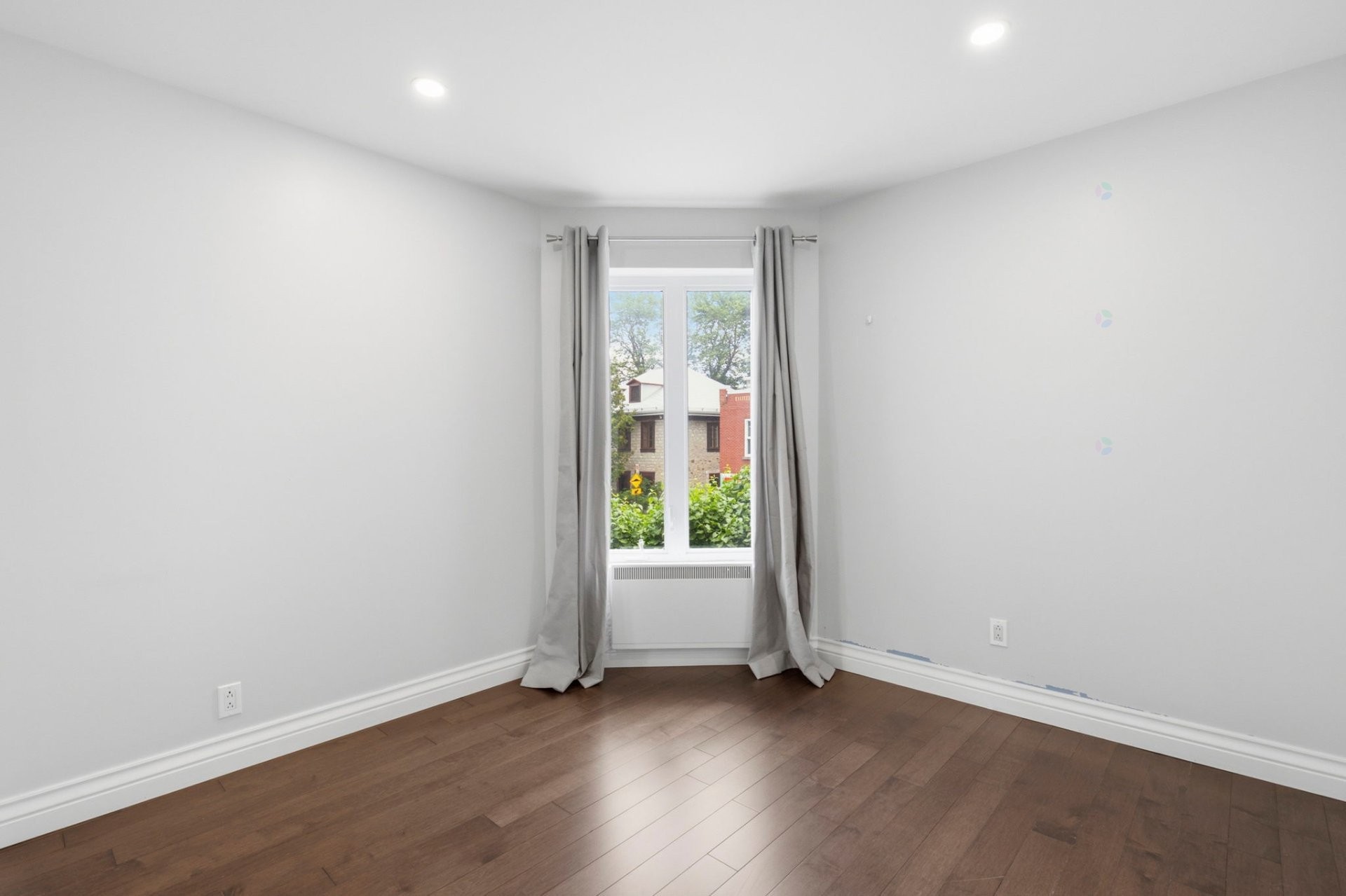 









2067Z


Boul. Gouin E.

,
Montréal (Ahuntsic-Cartierville),




QC
H2B1W7

