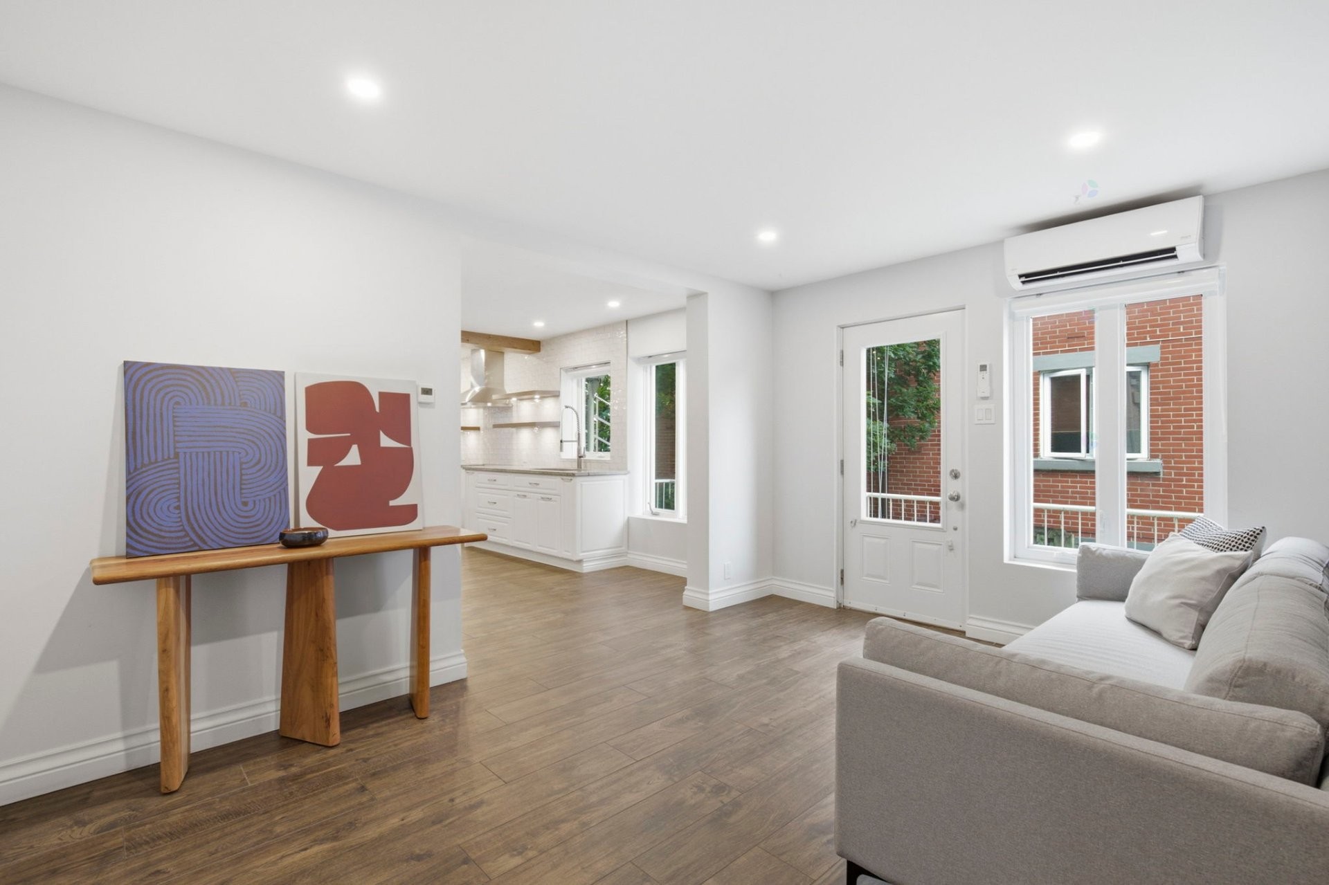 









2067Z


Boul. Gouin E.

,
Montréal (Ahuntsic-Cartierville),




QC
H2B1W7

