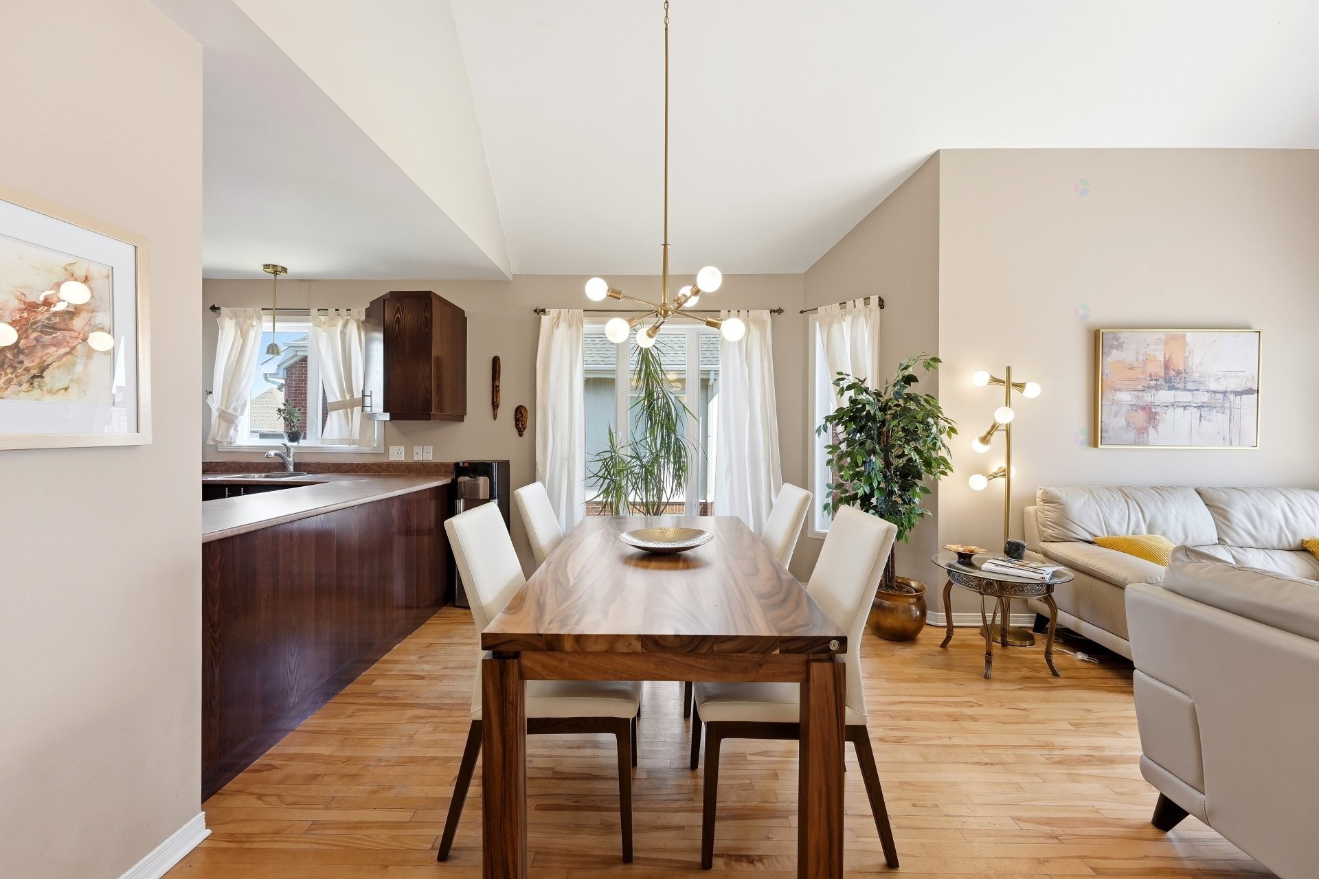 









108


Place de Chenonceau

, 6,
Sainte-Julie,




QC
J3E2P2

