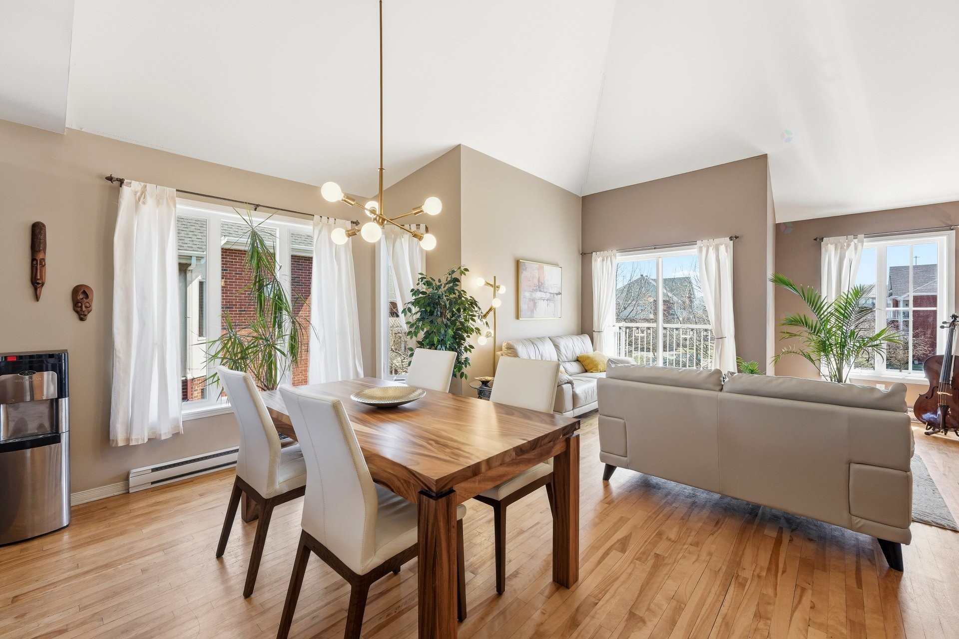 









108


Place de Chenonceau

, 6,
Sainte-Julie,




QC
J3E2P2

