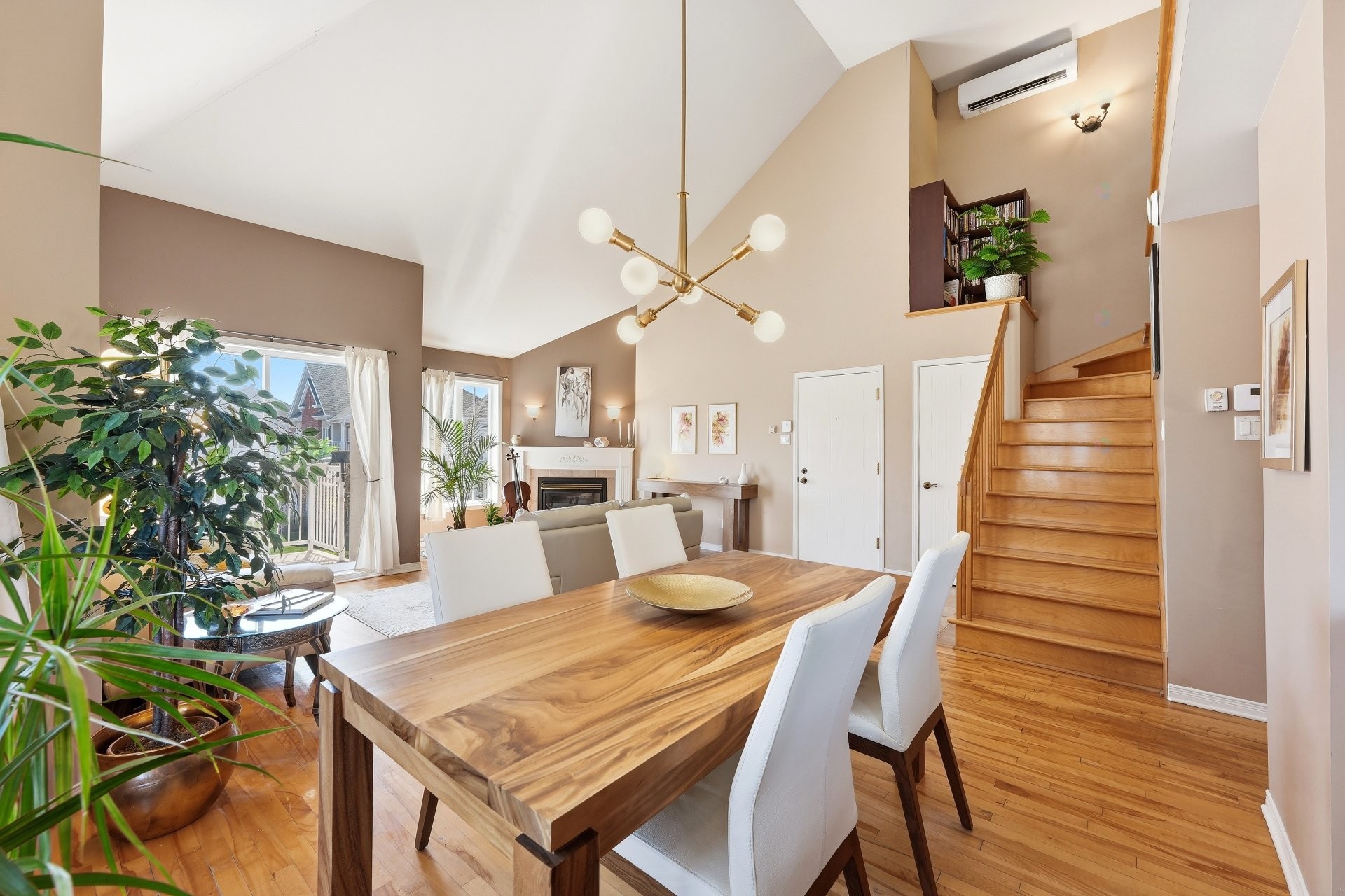 









108


Place de Chenonceau

, 6,
Sainte-Julie,




QC
J3E2P2

