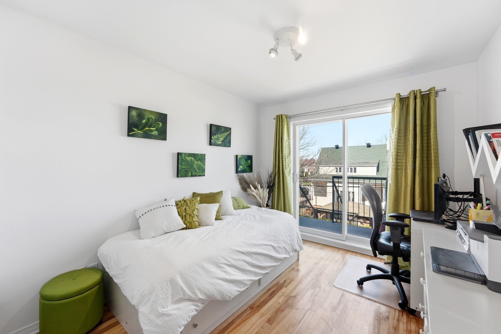 









108


Place de Chenonceau

, 6,
Sainte-Julie,




QC
J3E2P2

