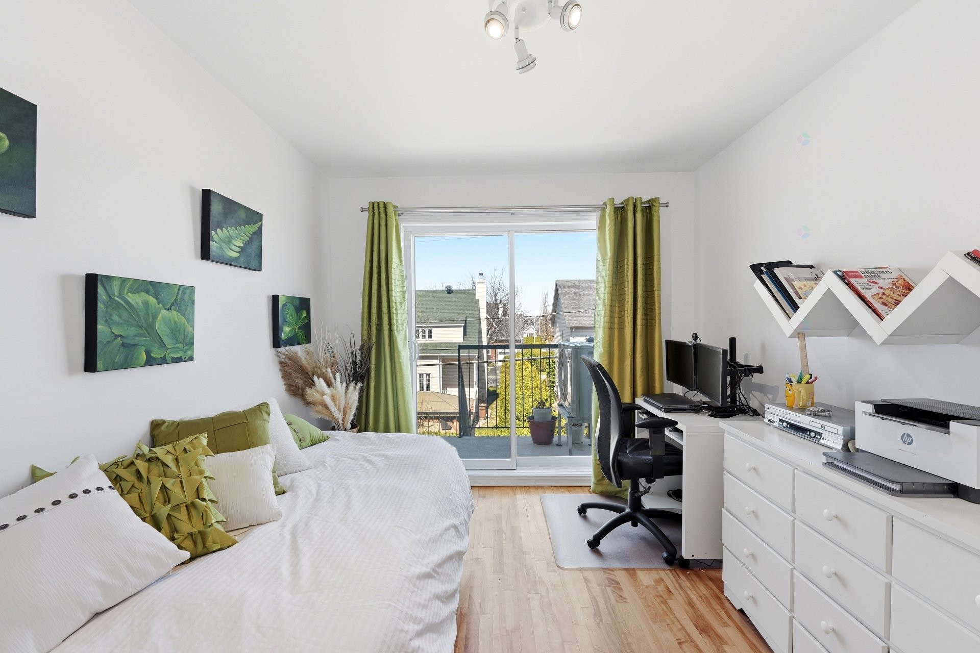 









108


Place de Chenonceau

, 6,
Sainte-Julie,




QC
J3E2P2

