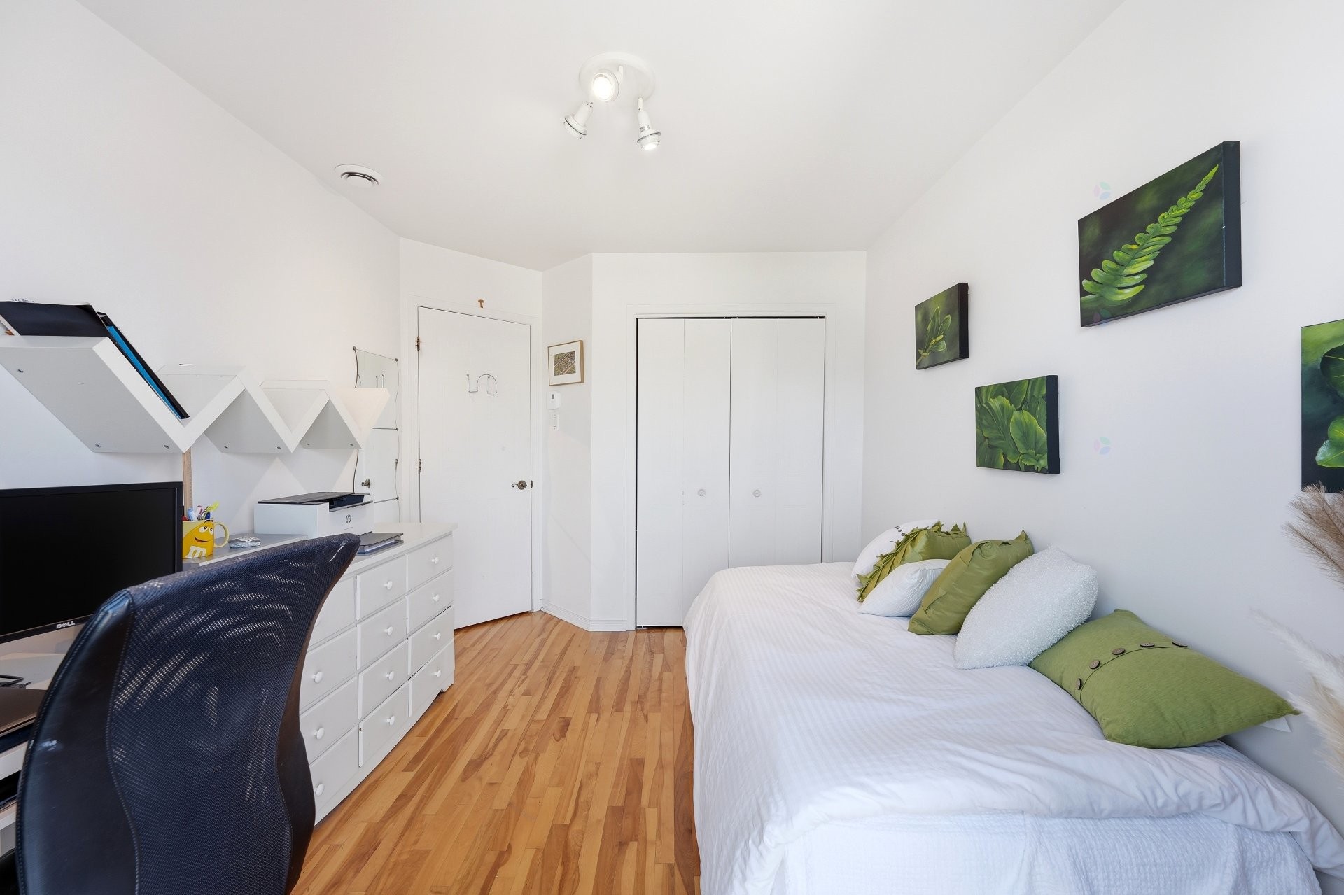 









108


Place de Chenonceau

, 6,
Sainte-Julie,




QC
J3E2P2

