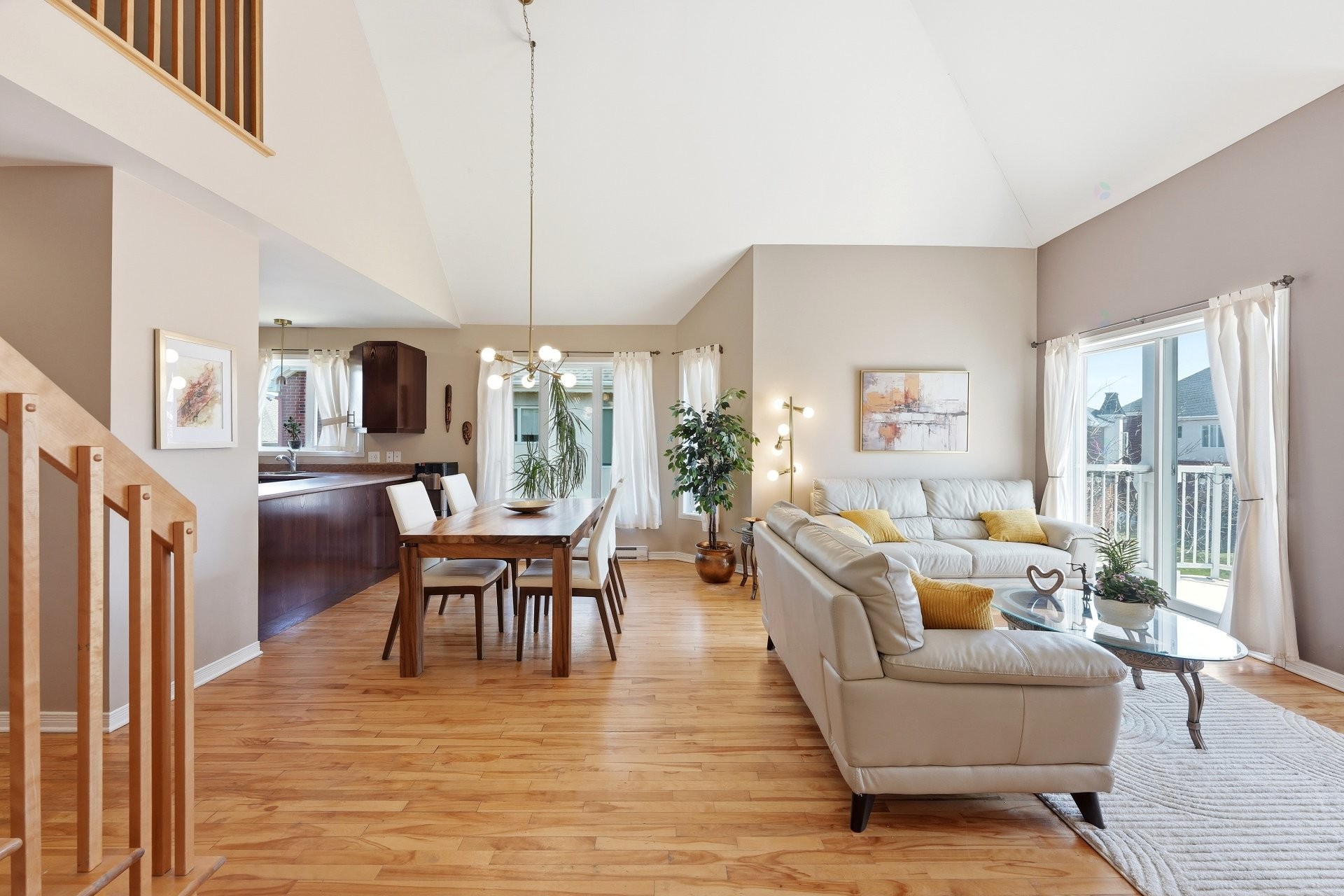 









108


Place de Chenonceau

, 6,
Sainte-Julie,




QC
J3E2P2

