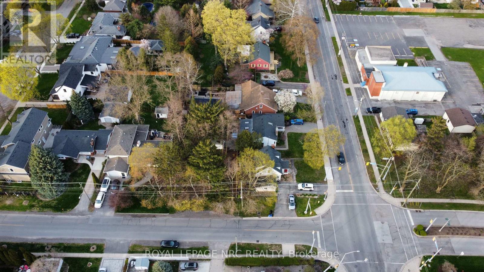 












2A CORBETT AVENUE

,
St. Catharines (Port Dalhousie),







Ontario
L2N5M4

