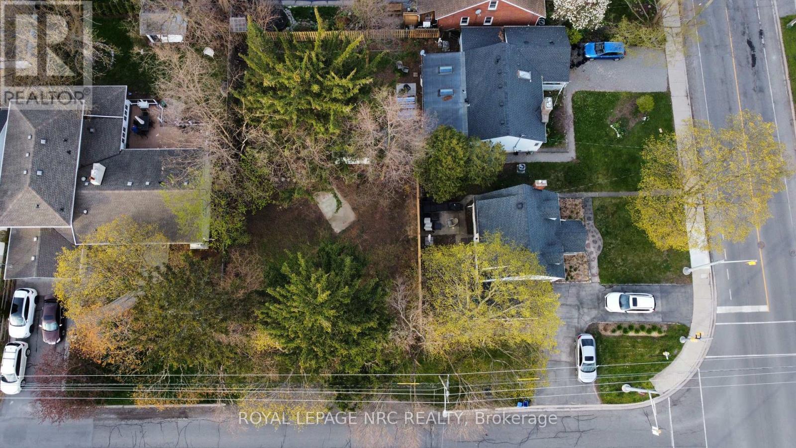 












2A CORBETT AVENUE

,
St. Catharines (Port Dalhousie),







Ontario
L2N5M4


