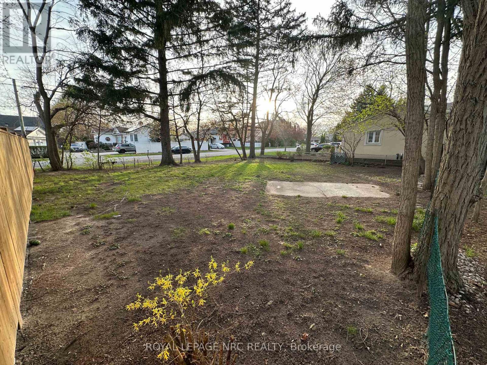 












2A CORBETT AVENUE

,
St. Catharines (Port Dalhousie),







Ontario
L2N5M4


