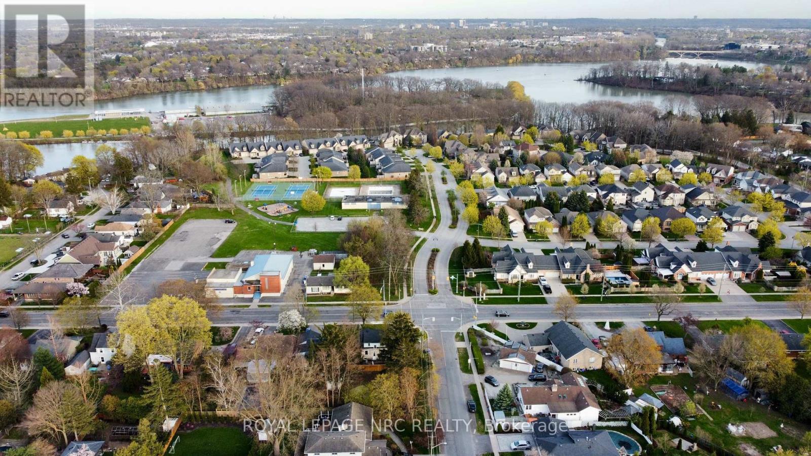 












2A CORBETT AVENUE

,
St. Catharines (Port Dalhousie),







Ontario
L2N5M4

