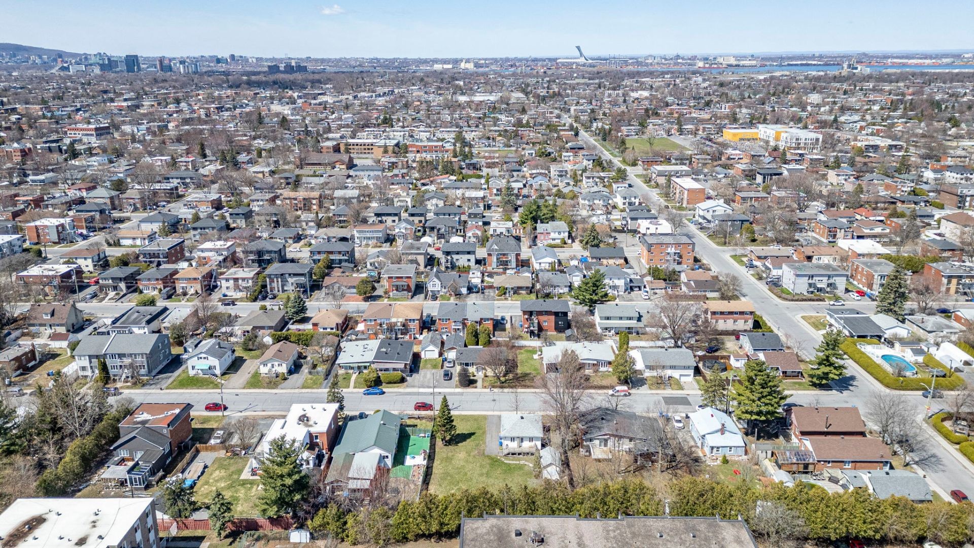 









230


Rue Paul

,
Longueuil (Le Vieux-Longueuil),







QC
J4L1A2

