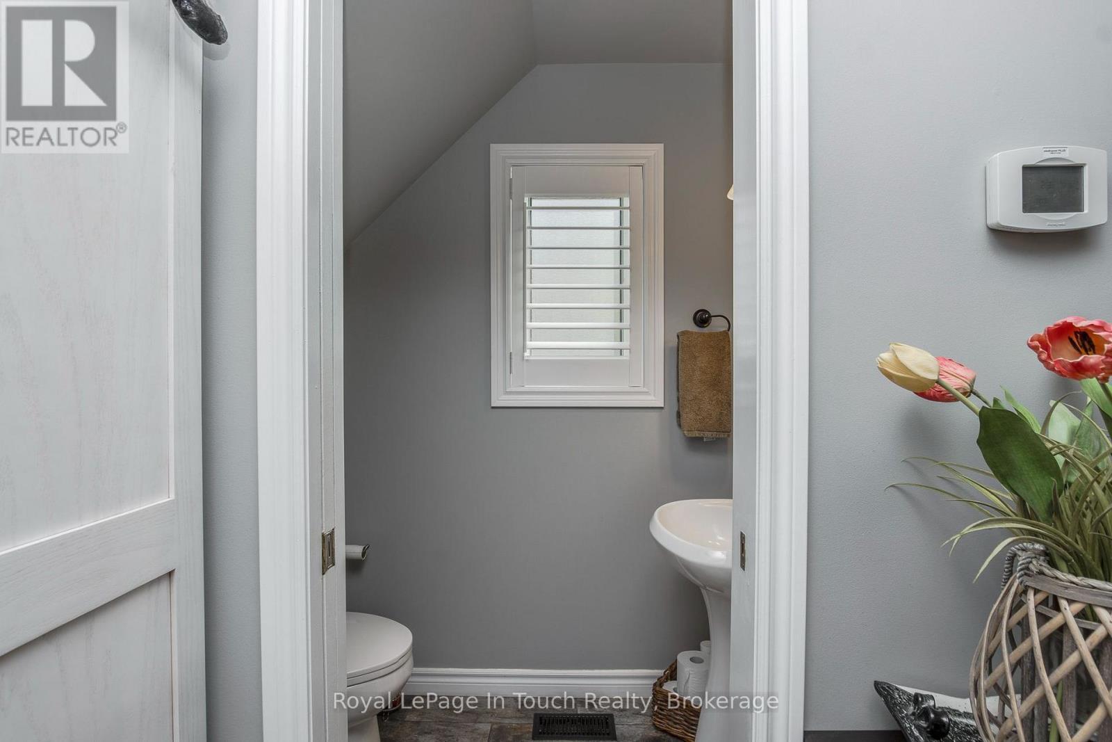 












27 DON STREET

,
Penetanguishene,




Ontario
L9M1E5

