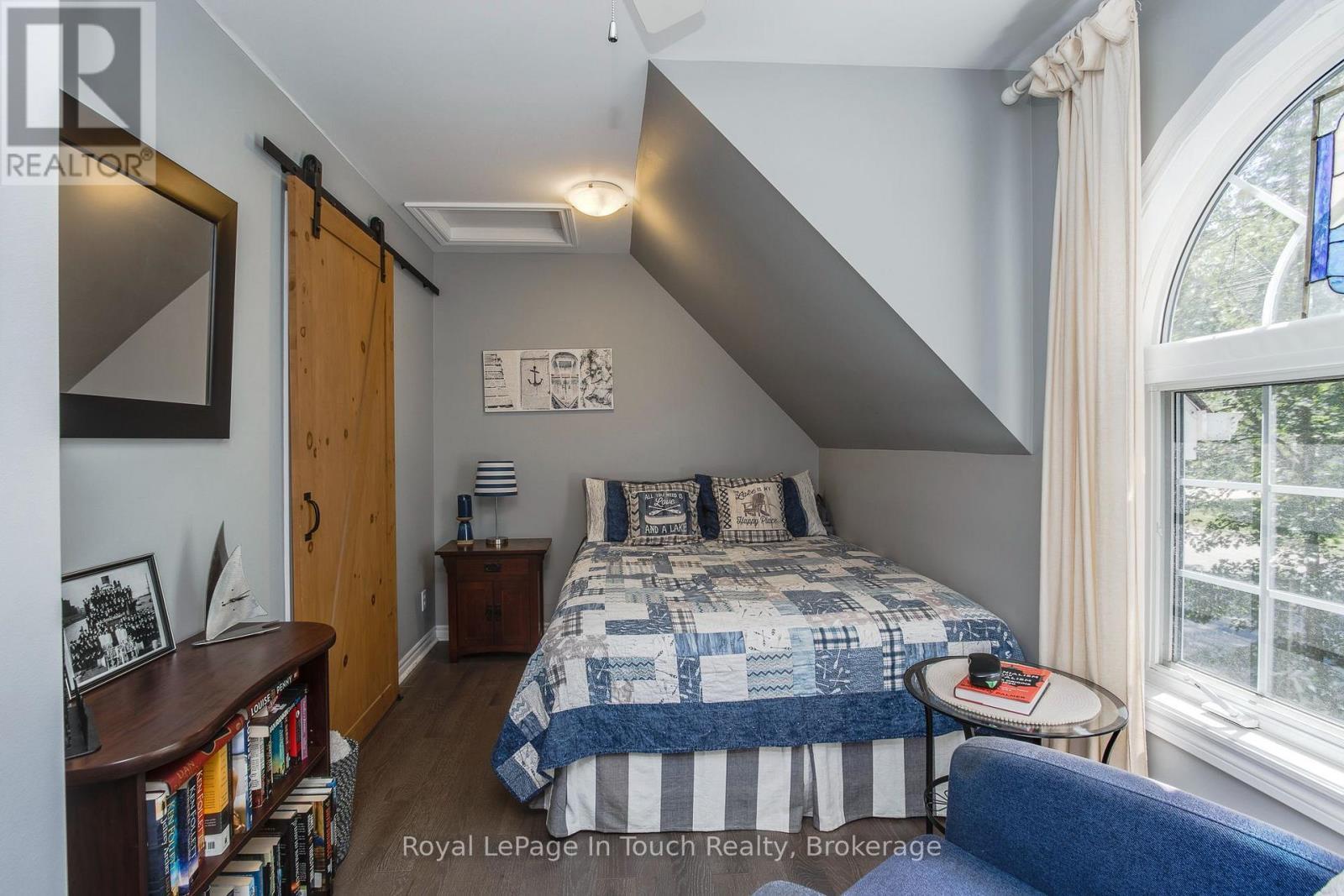 












27 DON STREET

,
Penetanguishene,




Ontario
L9M1E5

