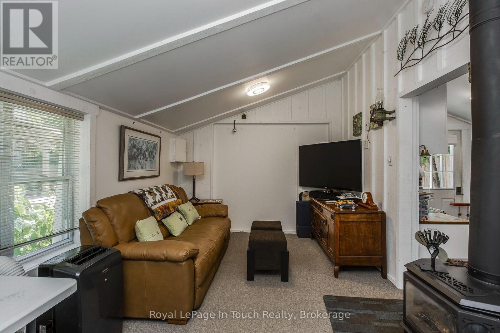 












27 DON STREET

,
Penetanguishene,




Ontario
L9M1E5

