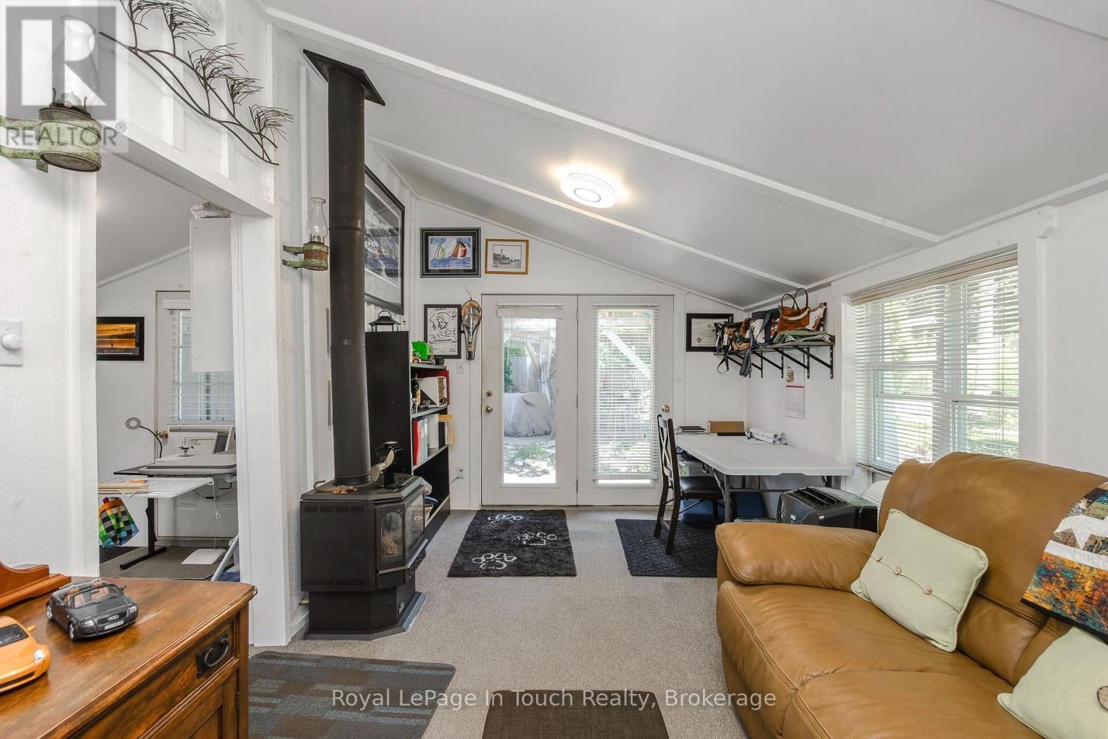 












27 DON STREET

,
Penetanguishene,




Ontario
L9M1E5


