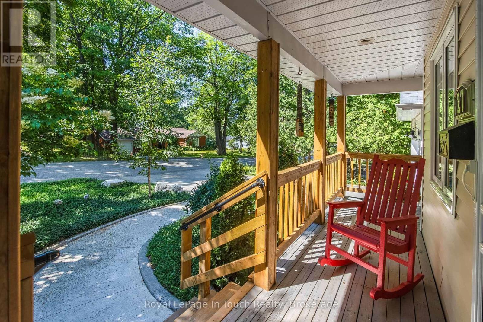 












27 DON STREET

,
Penetanguishene,




Ontario
L9M1E5

