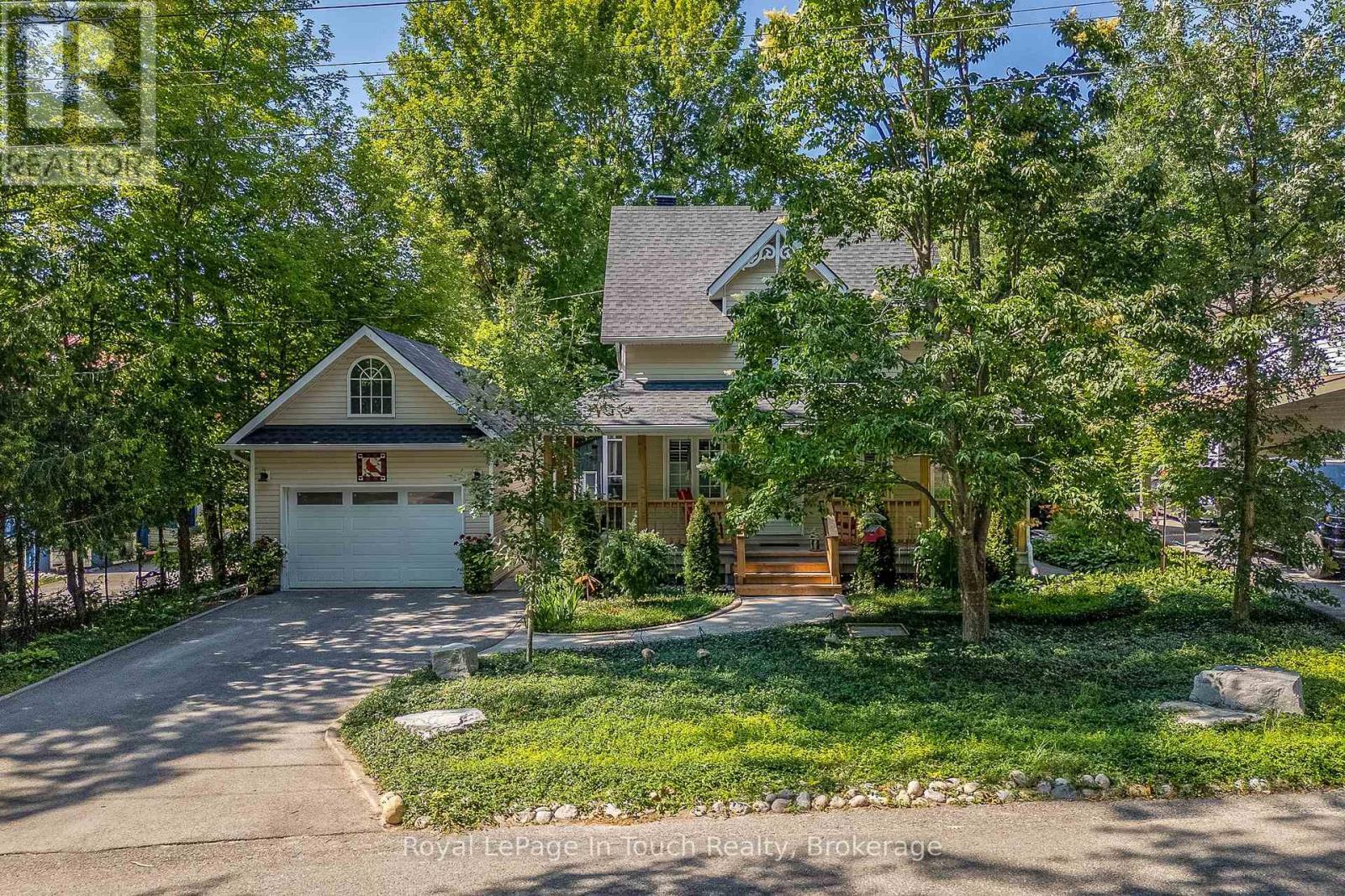 












27 DON STREET

,
Penetanguishene,




Ontario
L9M1E5

