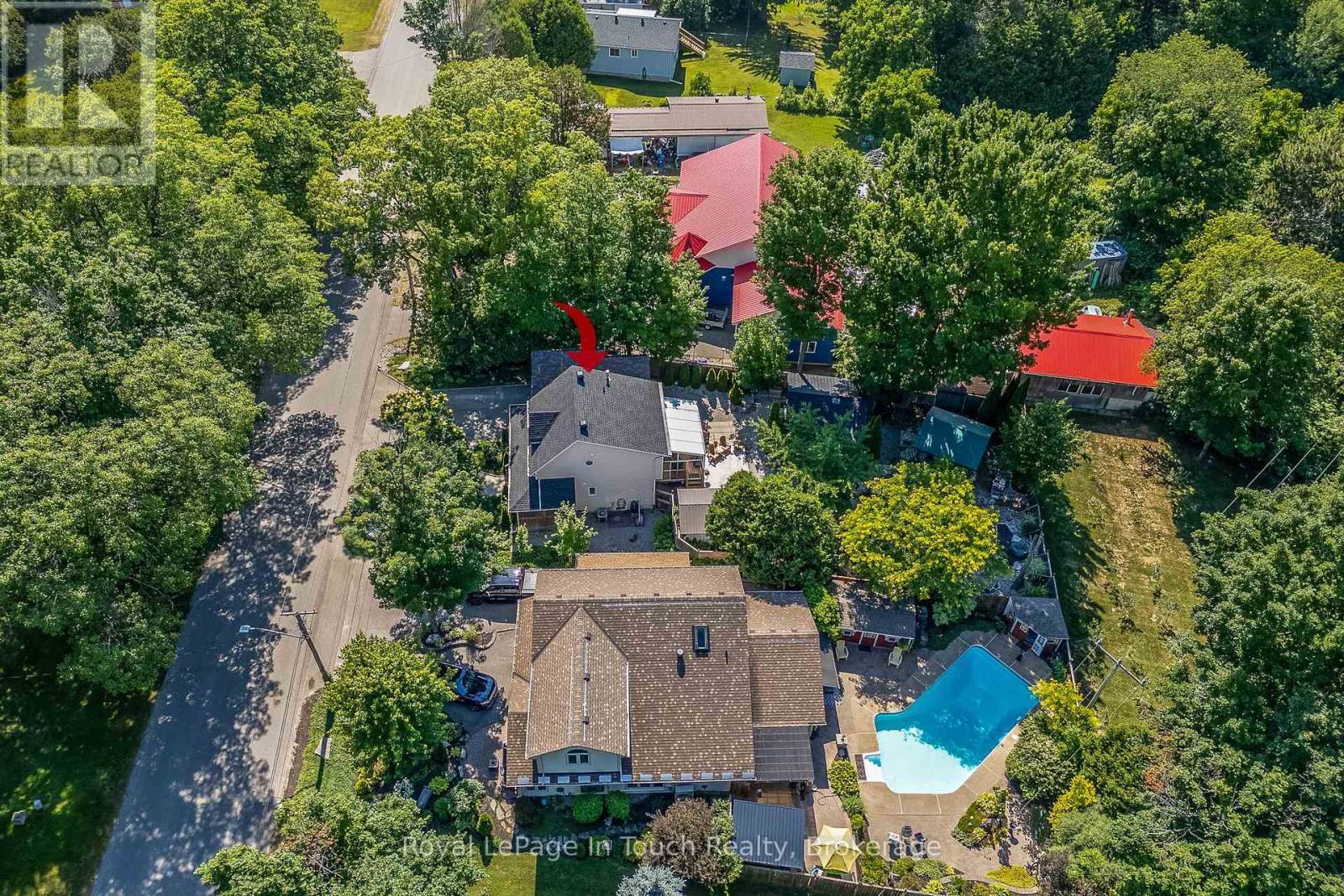 












27 DON STREET

,
Penetanguishene,




Ontario
L9M1E5

