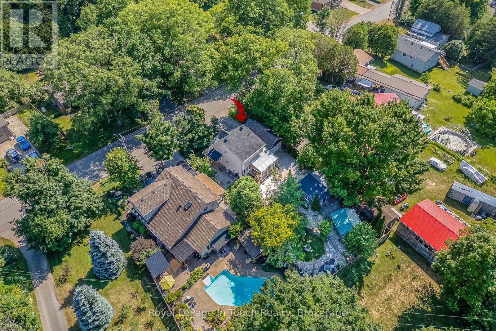 












27 DON STREET

,
Penetanguishene,




Ontario
L9M1E5

