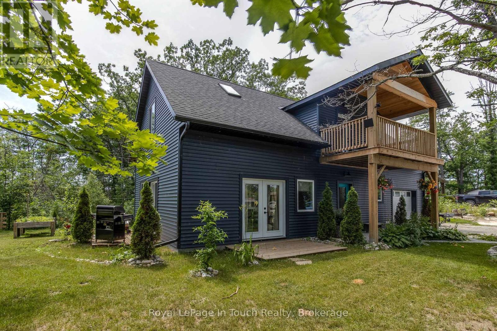 












40 PORT SEVERN ROAD N

,
Georgian Bay (Baxter),




Ontario
L0K1S0

