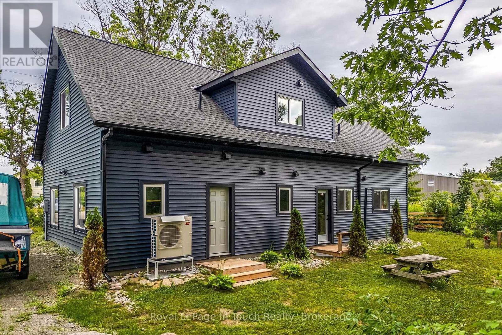 












40 PORT SEVERN ROAD N

,
Georgian Bay (Baxter),




Ontario
L0K1S0

