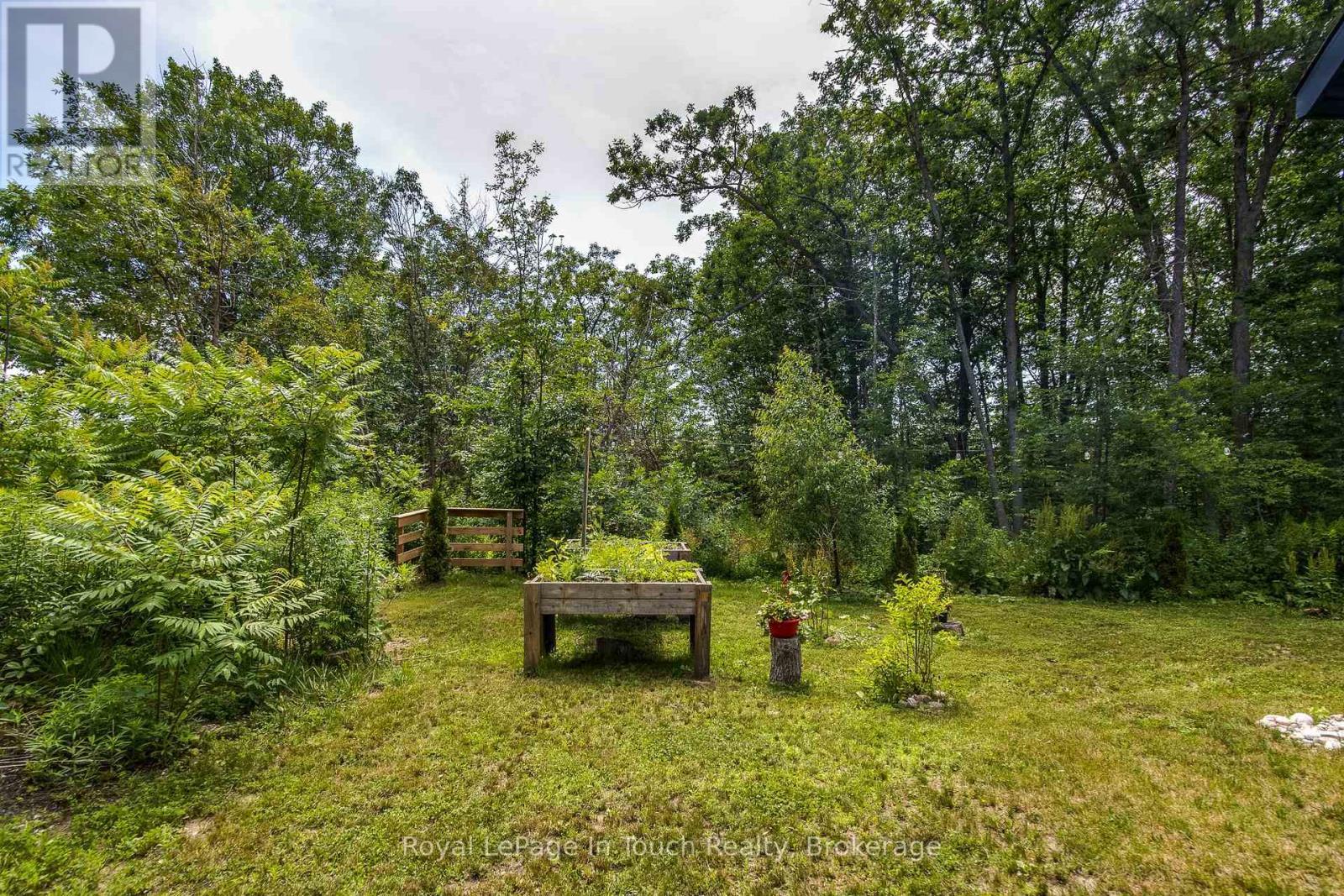 












40 PORT SEVERN ROAD N

,
Georgian Bay (Baxter),




Ontario
L0K1S0

