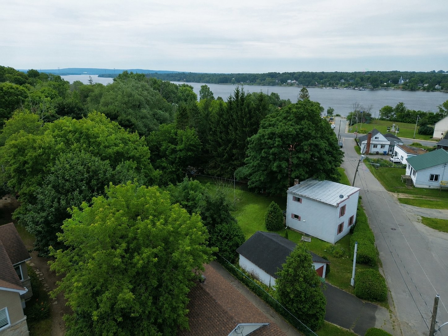 









22


Rue Kelly

,
Saint-André-d'Argenteuil,




QC
J0V1X0

