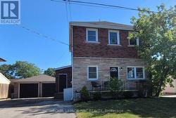 DUPLEX - 2 UNITS WITH 2 BEDROOMS AND 2 BATHROOMS