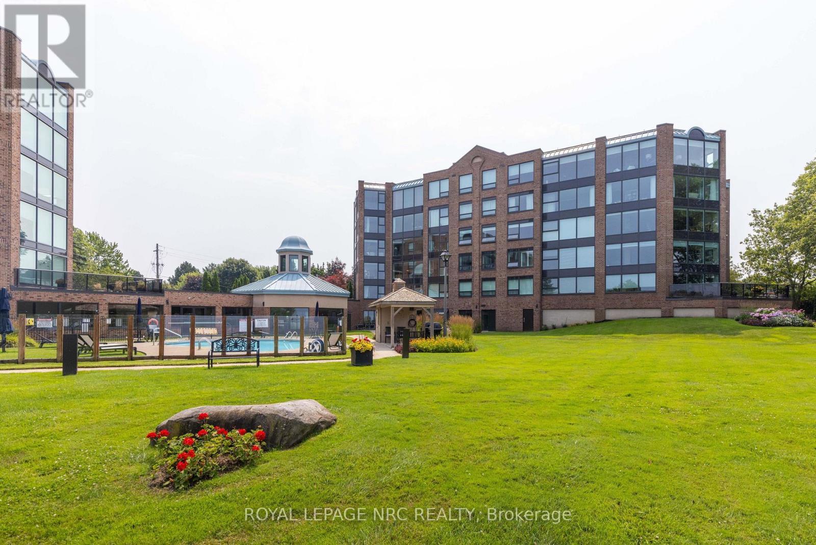 












2203 - 701 GENEVA STREET

,
St. Catharines (Lakeshore),




Ontario
L2N7H9

