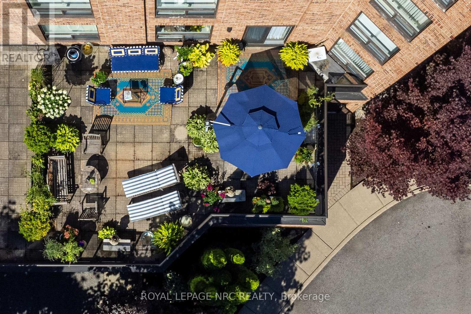 












2203 - 701 GENEVA STREET

,
St. Catharines (Lakeshore),




Ontario
L2N7H9

