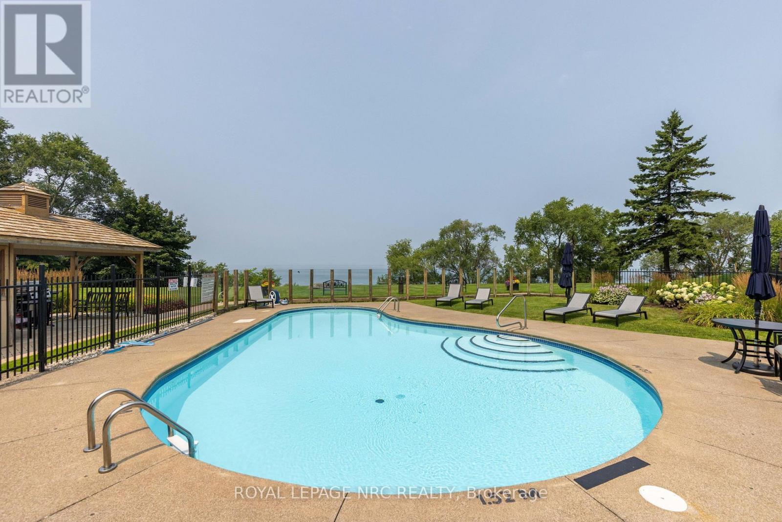 












2203 - 701 GENEVA STREET

,
St. Catharines (Lakeshore),




Ontario
L2N7H9

