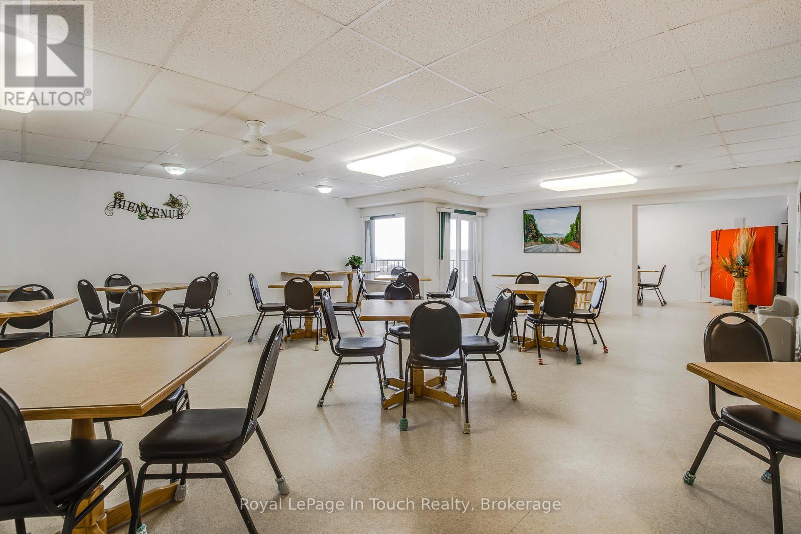 












102 - 333 LAFONTAINE ROAD W

,
Tiny,




Ontario
L9M0H1

