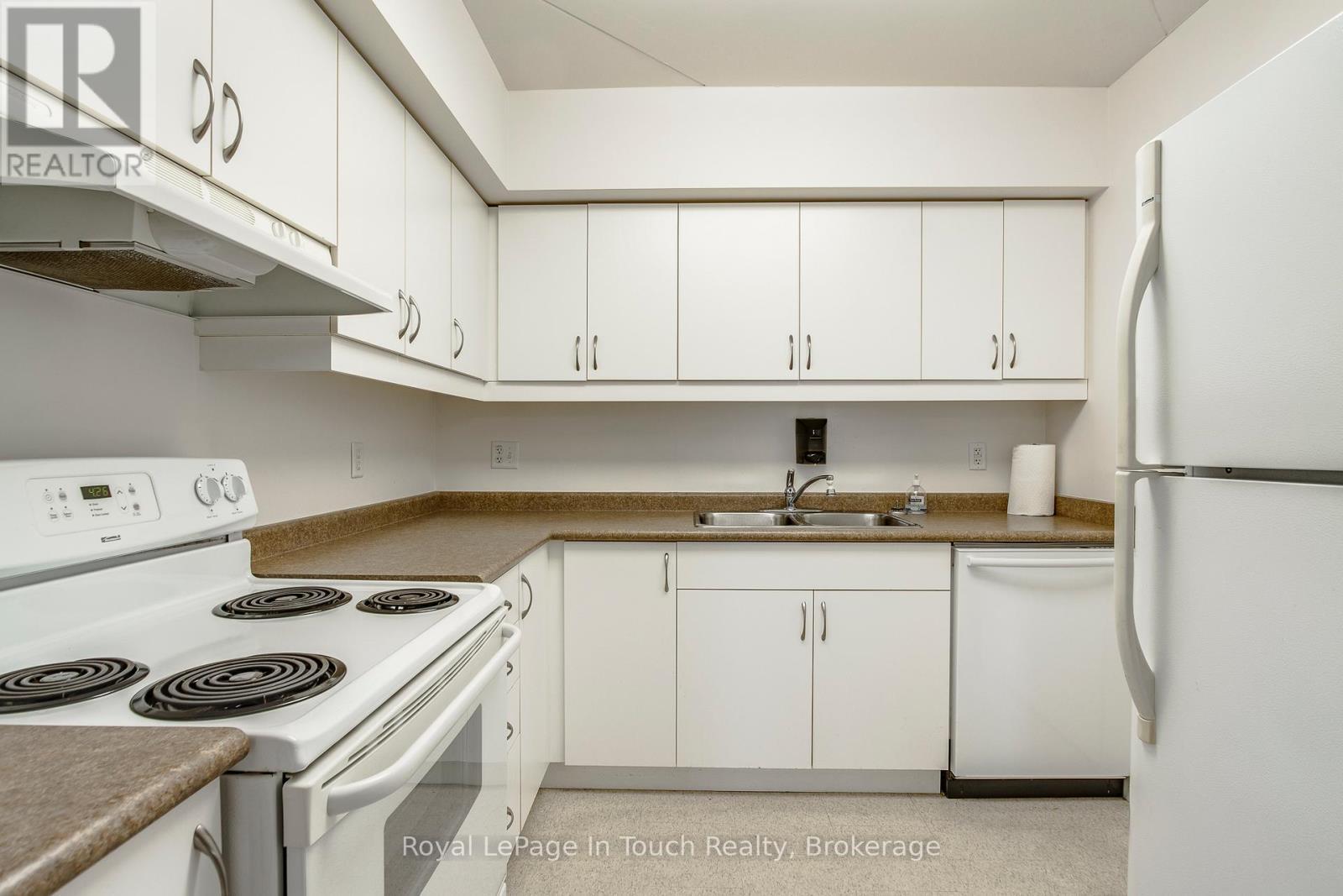 












102 - 333 LAFONTAINE ROAD W

,
Tiny,




Ontario
L9M0H1

