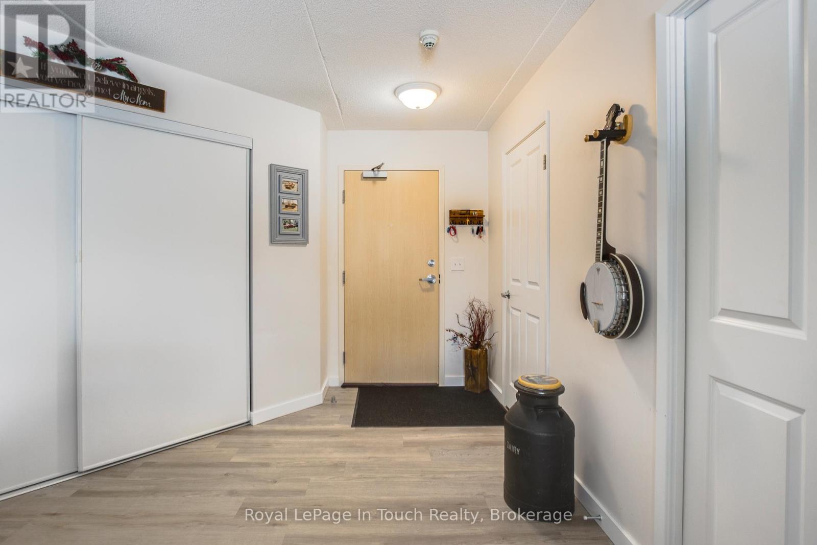 












310 - 333 LAFONTAINE ROAD W

,
Tiny,




Ontario
L9M0H1

