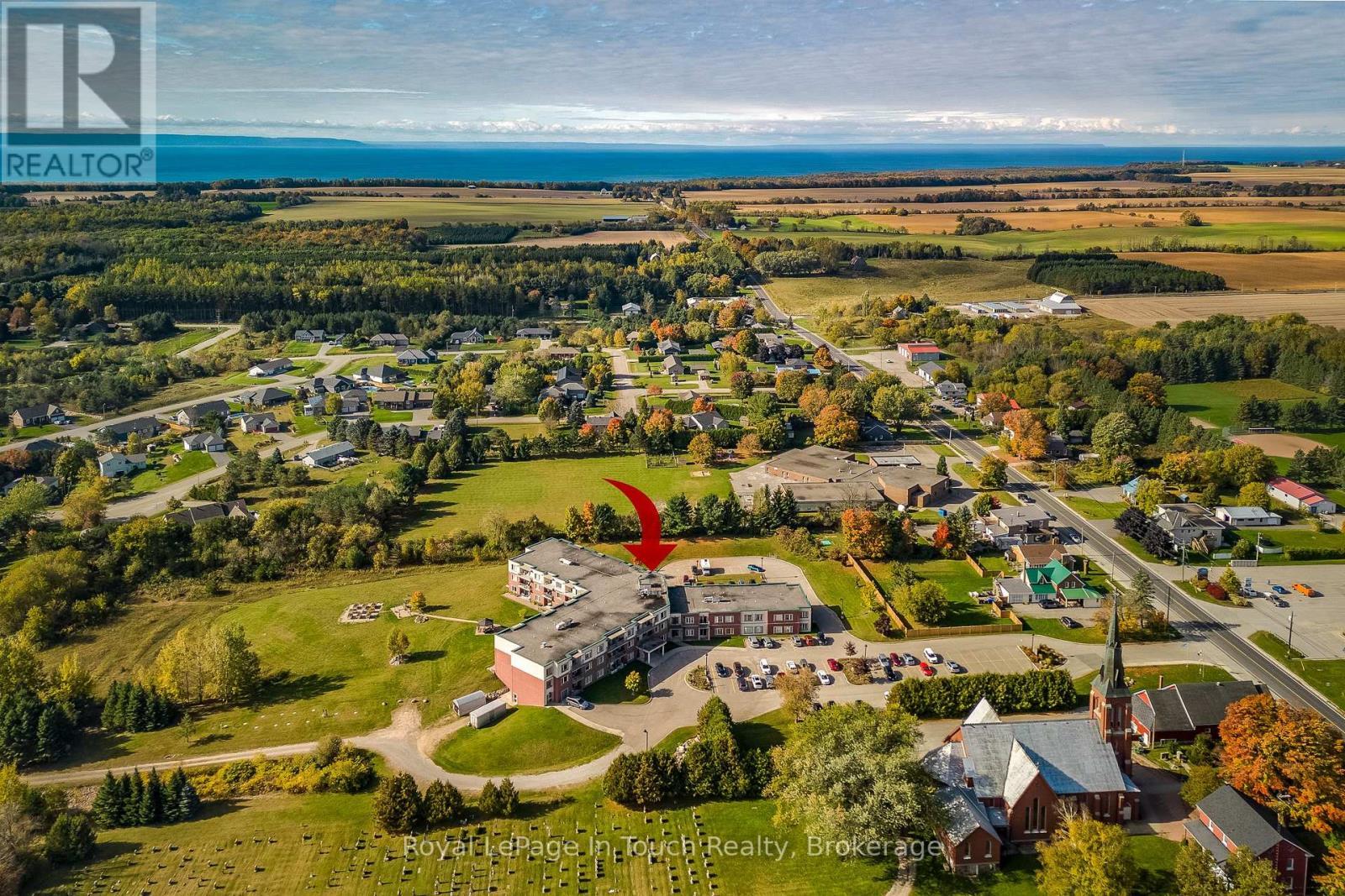 












310 - 333 LAFONTAINE ROAD W

,
Tiny,




Ontario
L9M0H1

