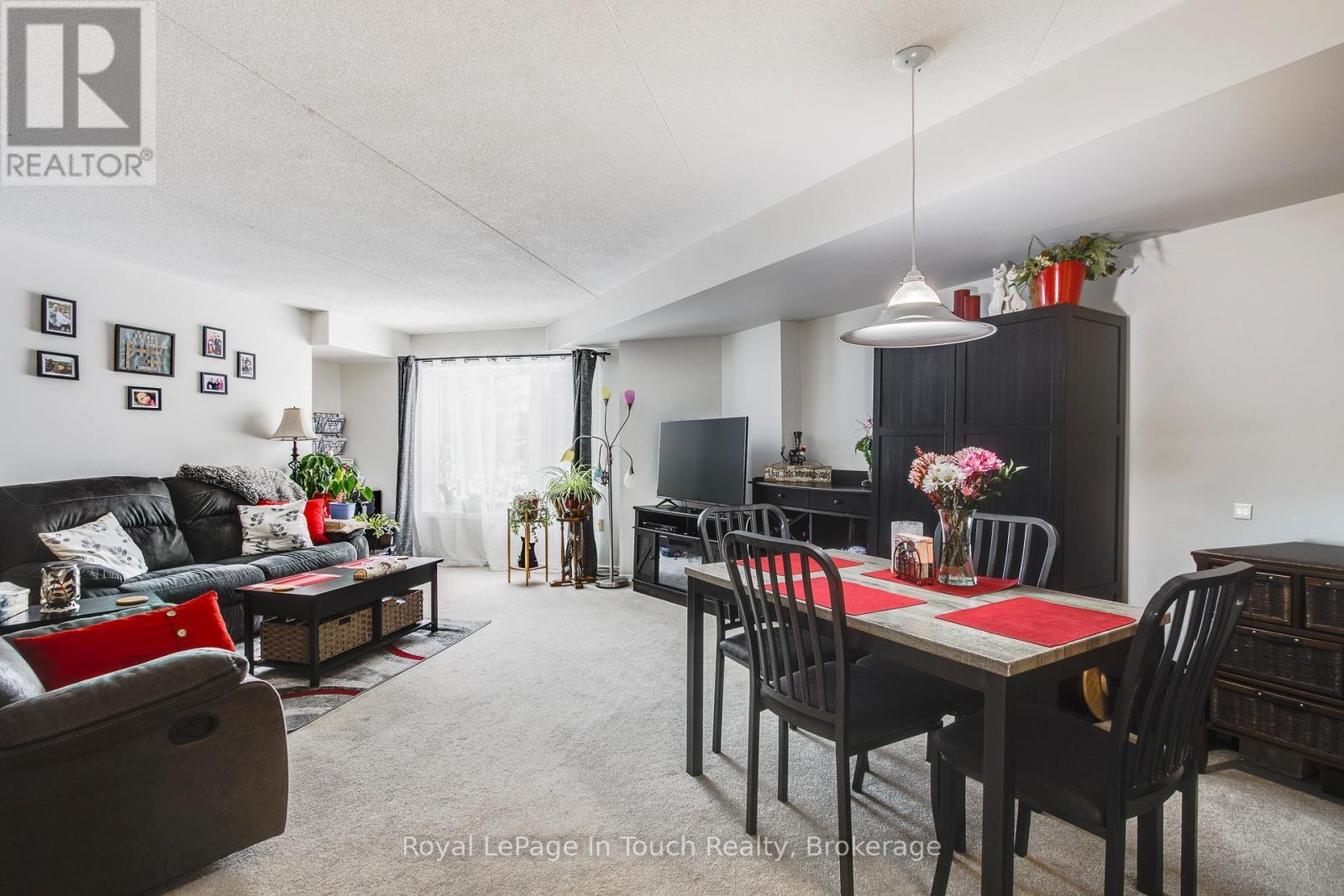 












310 - 333 LAFONTAINE ROAD W

,
Tiny,




Ontario
L9M0H1

